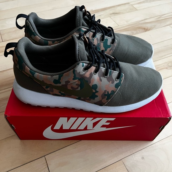 Nike Roshe One floral - Picture 4 of 4